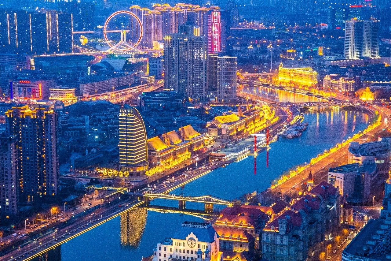 天津，历史、文化、经济与发展概览